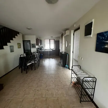 велика гардън - акация 6 Лозенец