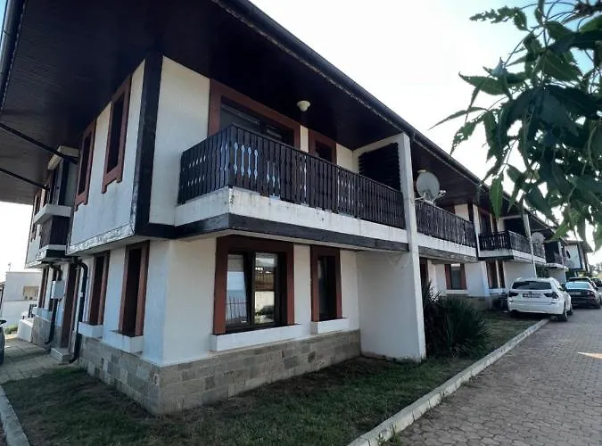 велика гардън - акация 6